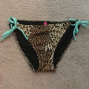 Victoria's Secret cheetah print bikini bottoms